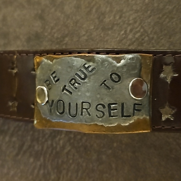 Rustic Brown Leather Stars Cutout Be True to Yourself Unisex Chunky Bracelet - Picture 9 of 13